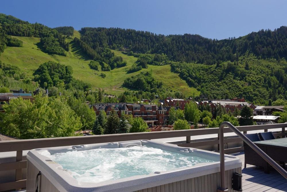Independence Square 300, Nice Hotel Room With Great Views, Location & Rooftop Hot Tub! Aspen Exteriér fotografie